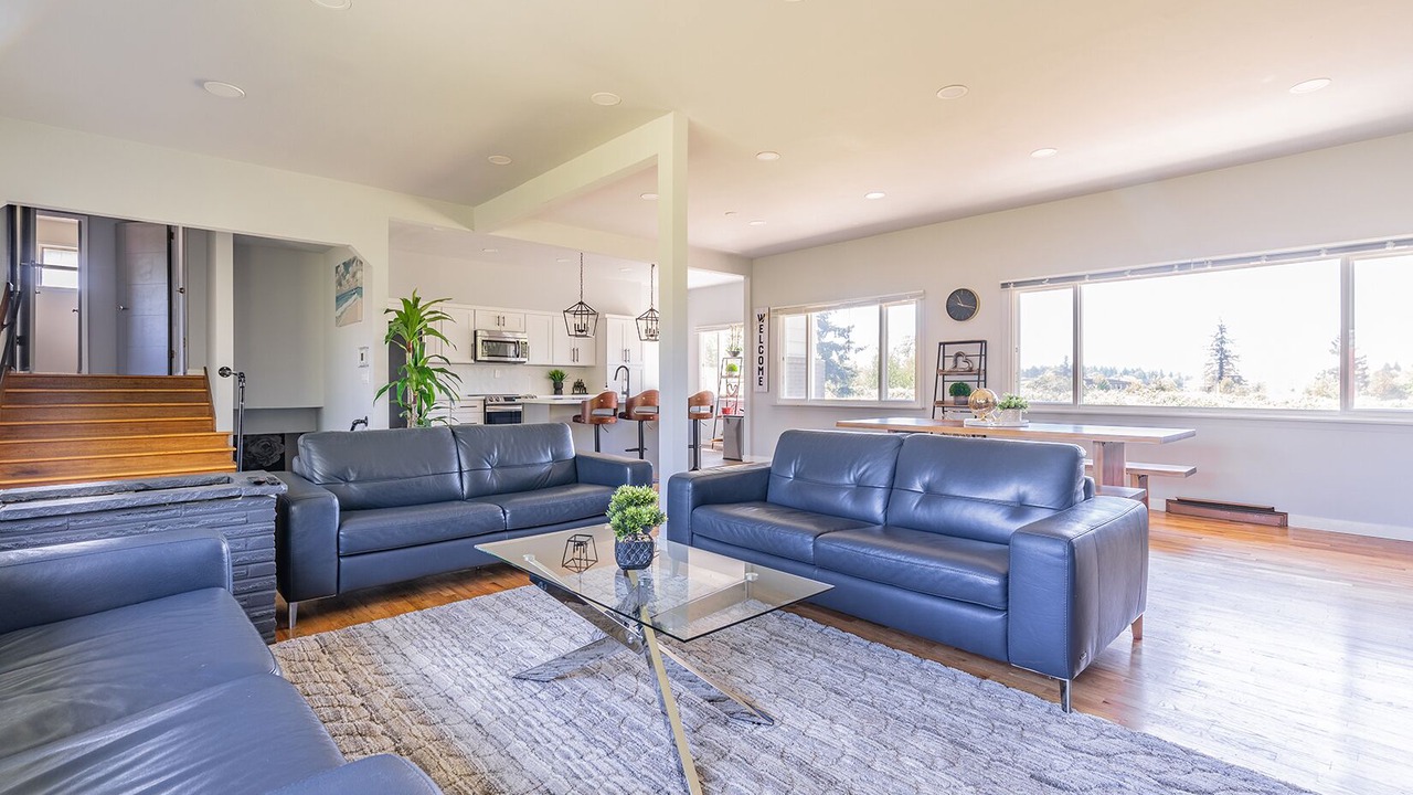 Photo of Livingroom in SeaTac