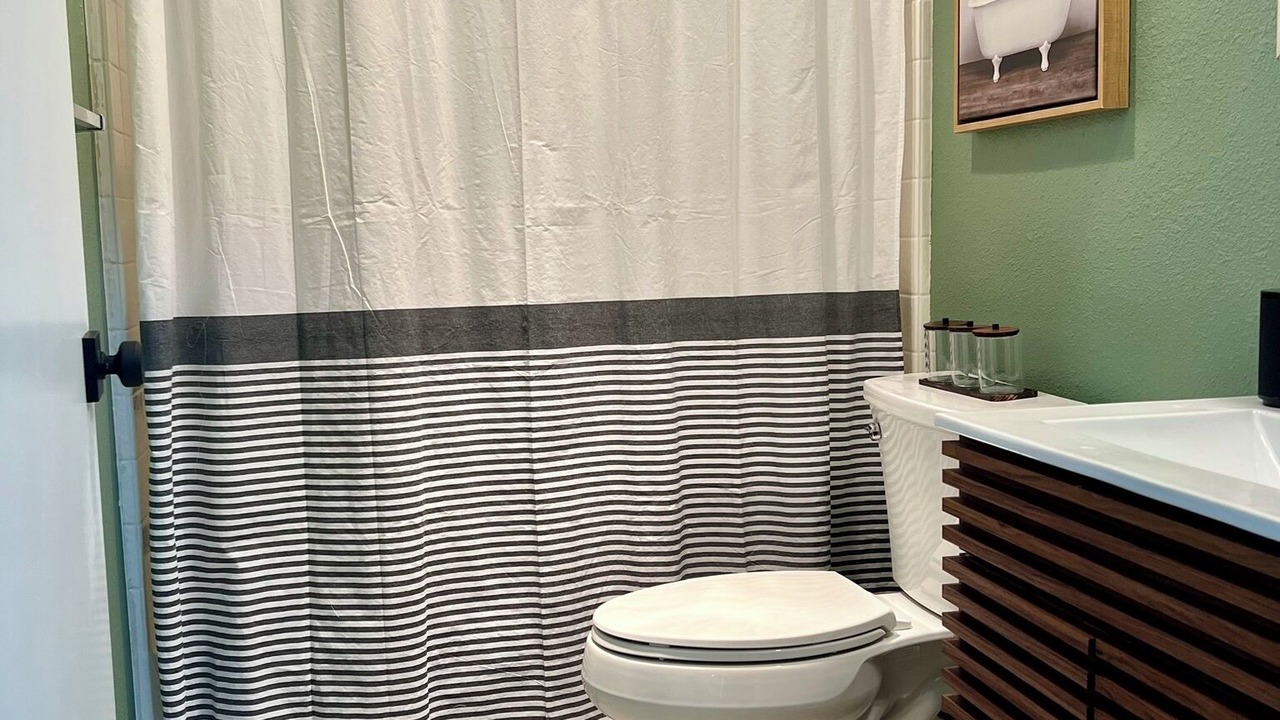 Photo of Bathroom in Eatonville