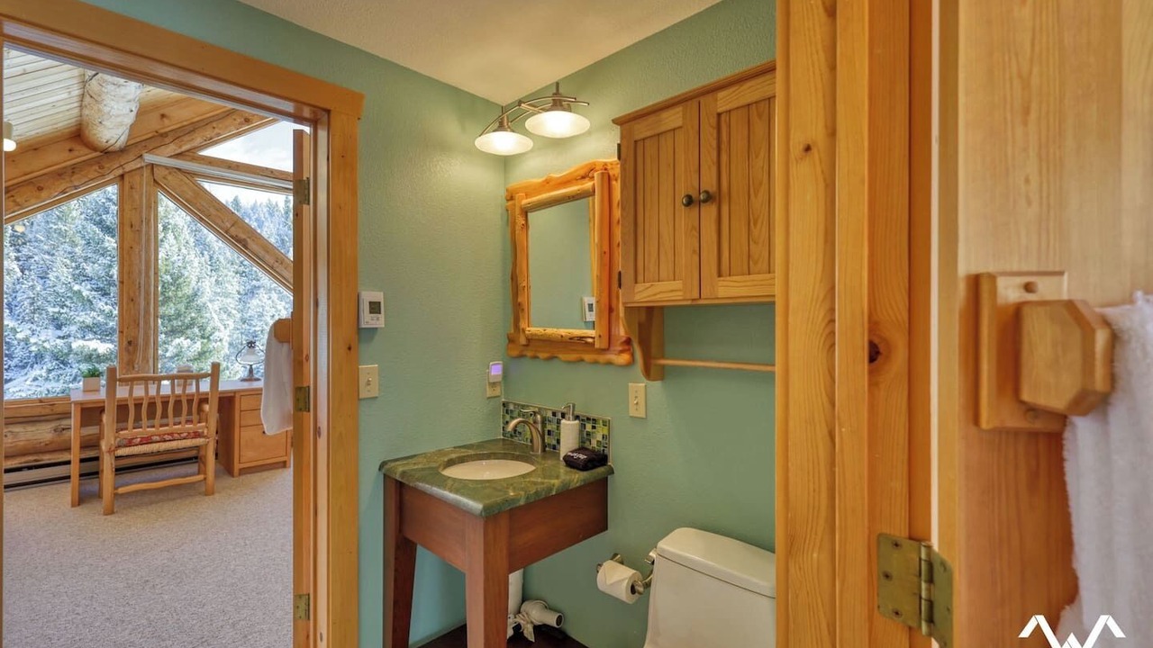 Photo of Bathroom in Gallatin Gateway
