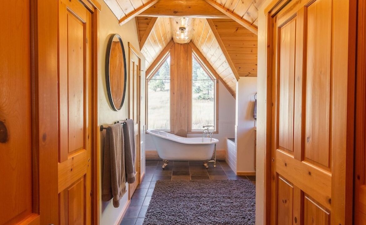 Photo of Bathroom in Garden Valley