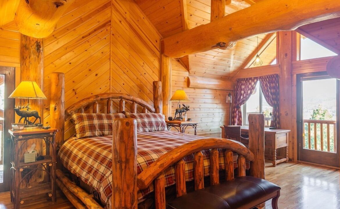 Photo of Bedroom in Garden Valley