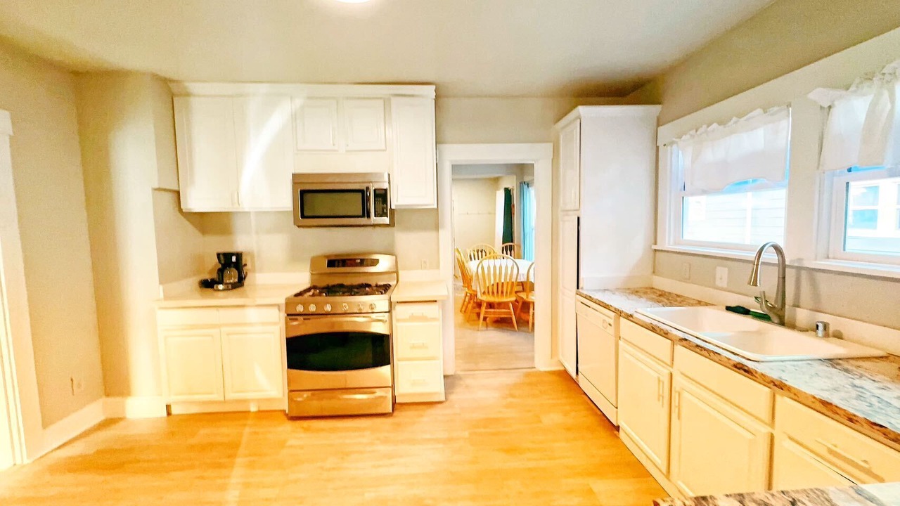 Photo of Kitchen in Central Tacoma