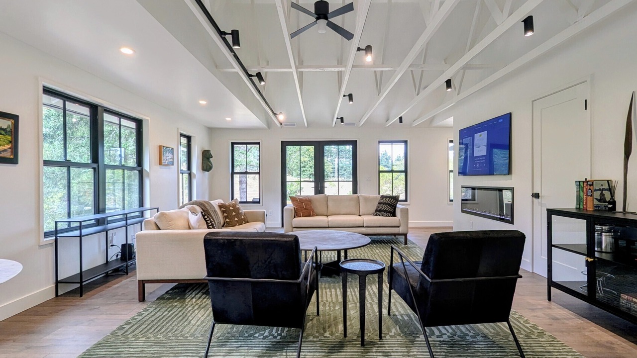 Photo of Livingroom in Newberg