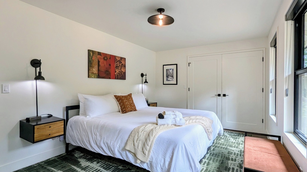 Photo of Bedroom in Newberg
