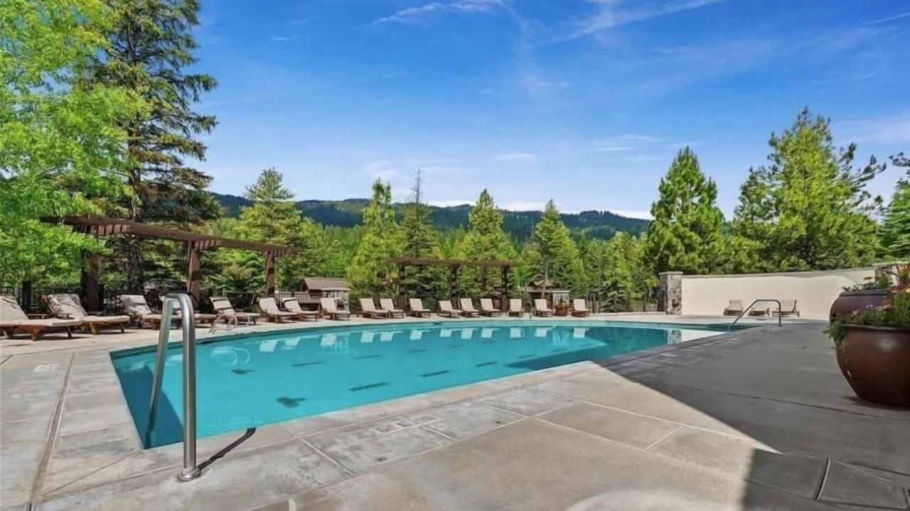 Photo of Outdoor in Tamarack