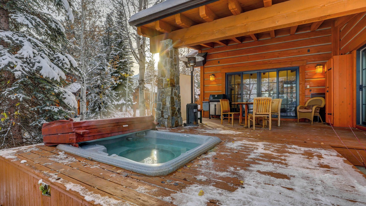 Photo of Outdoor in Tamarack
