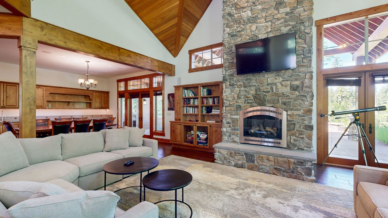 Photo of Livingroom in Cle Elum