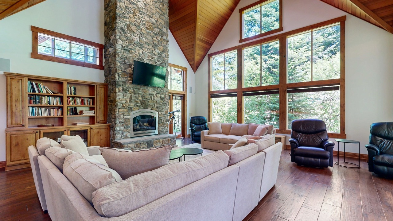 Photo of Livingroom in Cle Elum