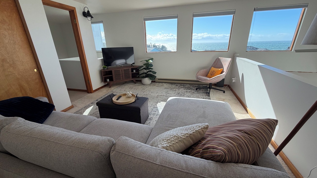 Photo of Livingroom in Oak Harbor