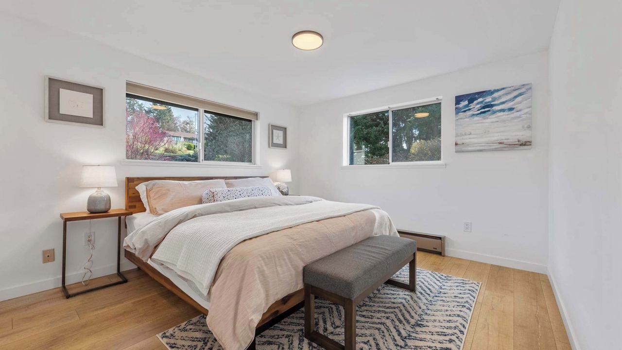 Photo of Bedroom in Coupeville