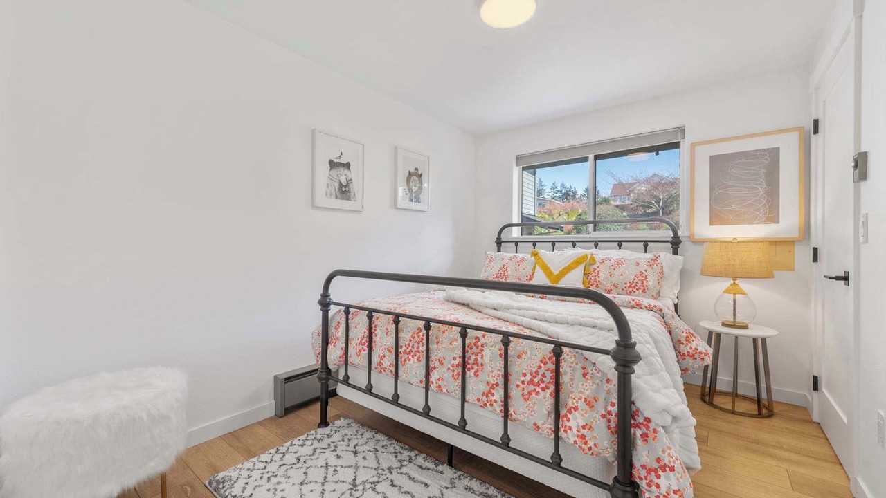 Photo of Bedroom in Coupeville