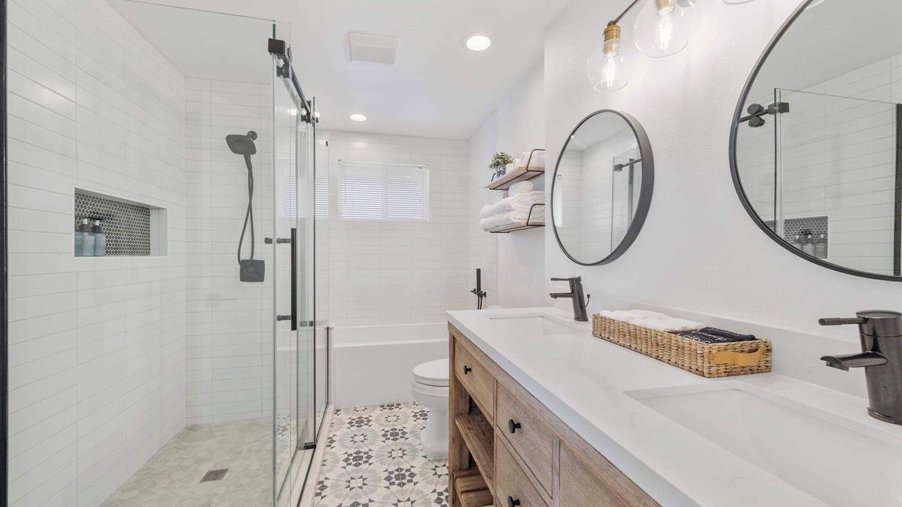 Photo of Bathroom in Coupeville