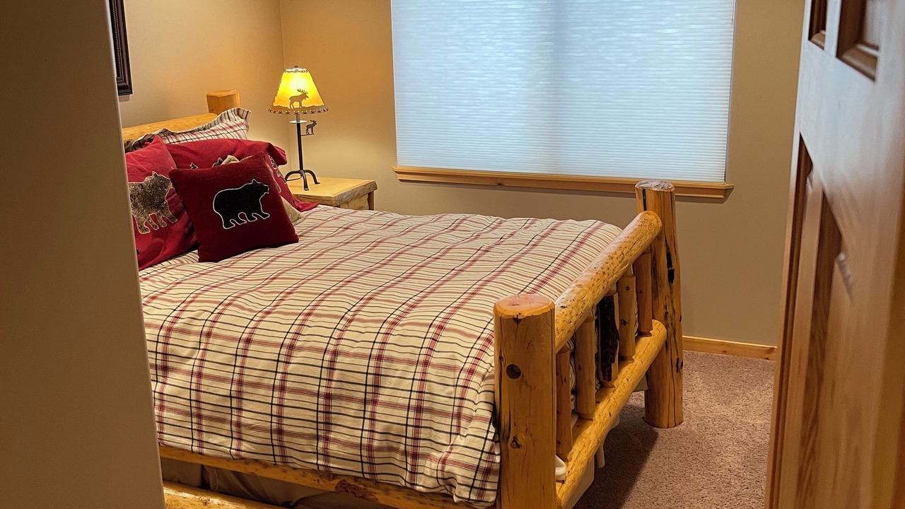 Photo of Bedroom in Harbor Village