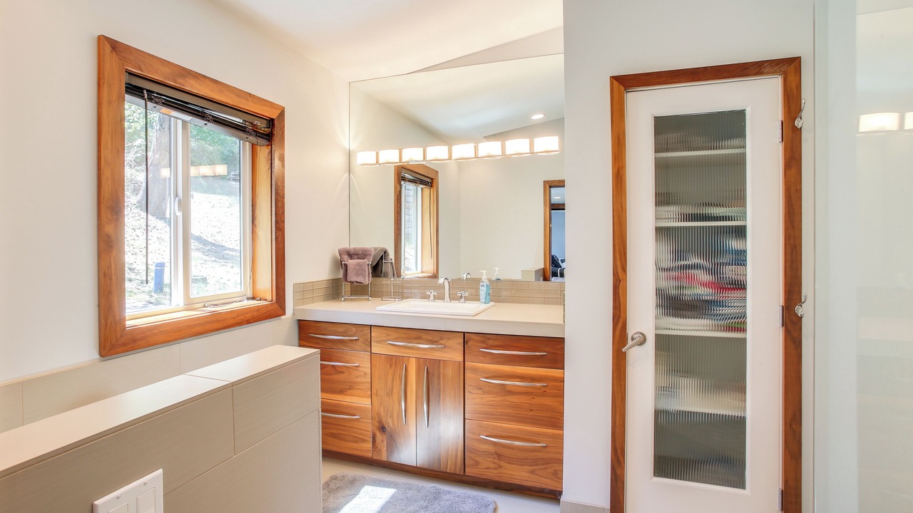 Photo of Bathroom in Carey Bay