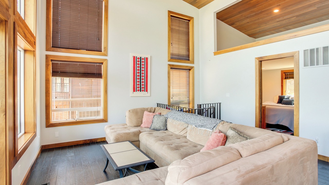Photo of Livingroom in Carey Bay