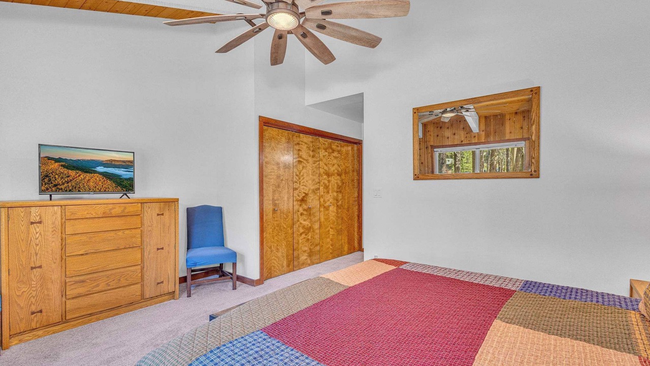 Photo of Bedroom in Overlook Park