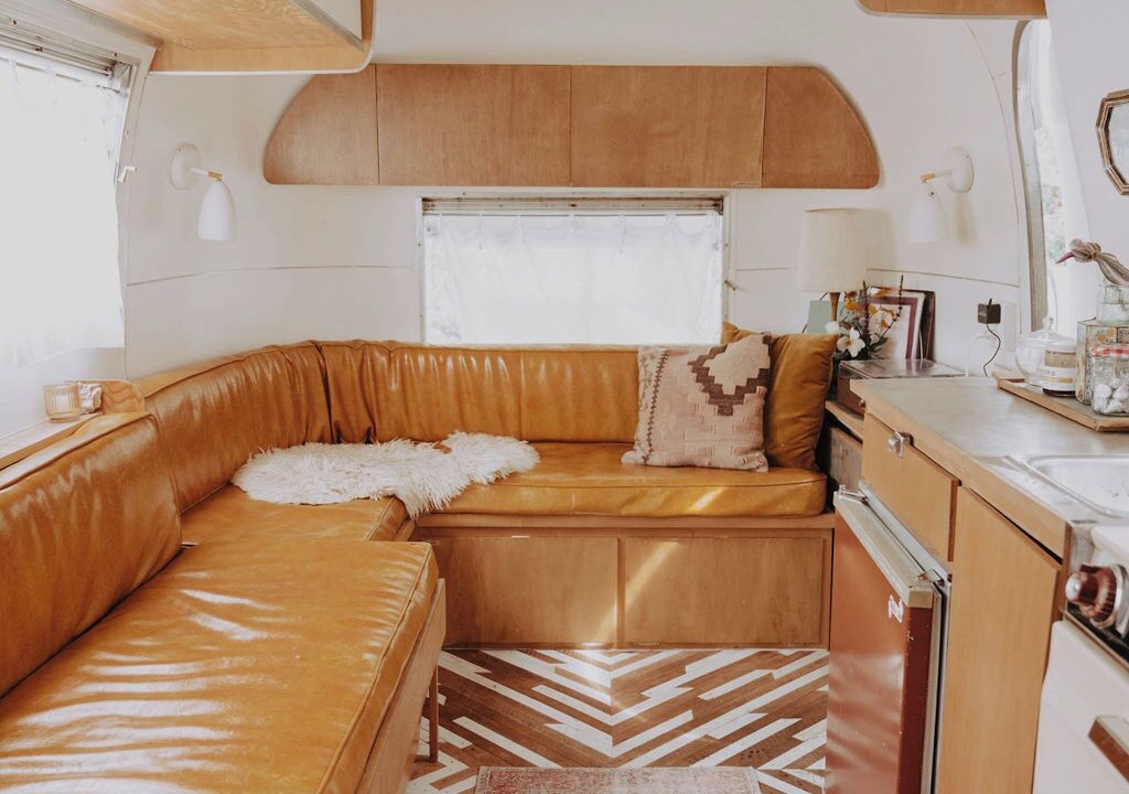 Photo of Livingroom in Foster - Powell