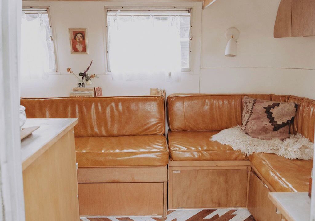 Photo of Livingroom in Foster - Powell