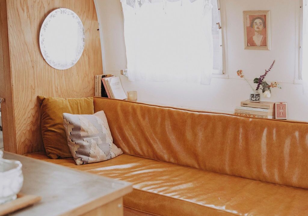 Photo of Livingroom in Foster - Powell