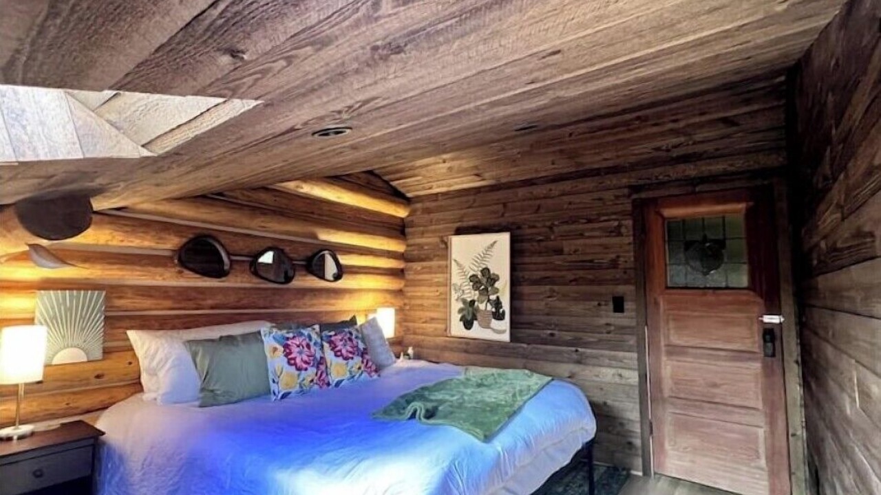Photo of Bedroom in Eatonville