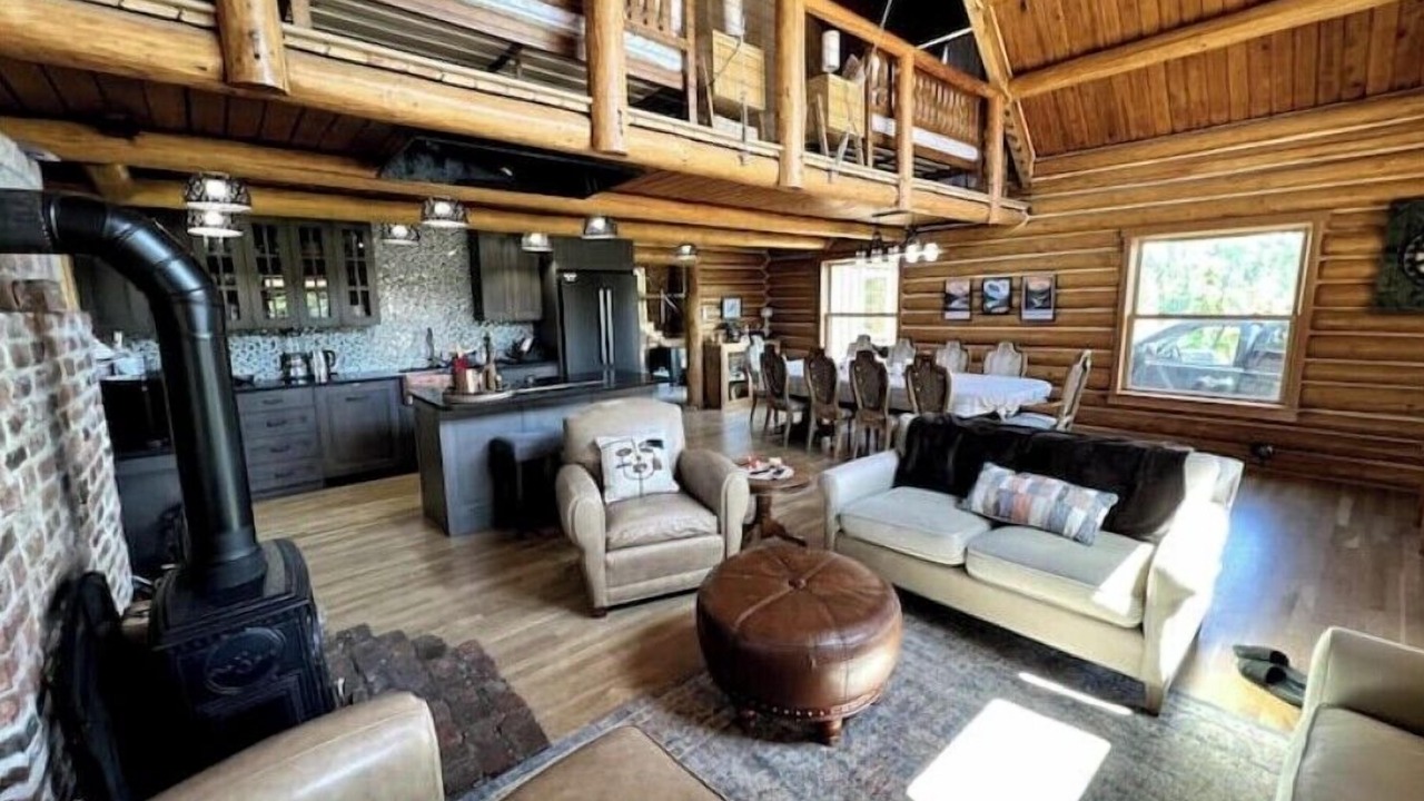 Photo of Livingroom in Eatonville