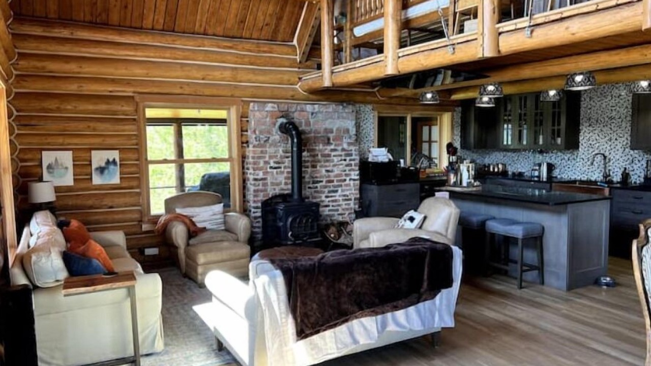 Photo of Livingroom in Eatonville
