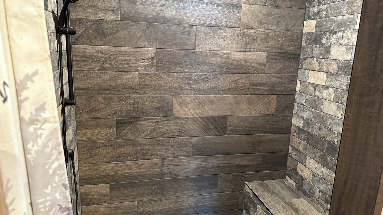Photo of Bathroom in Island Park