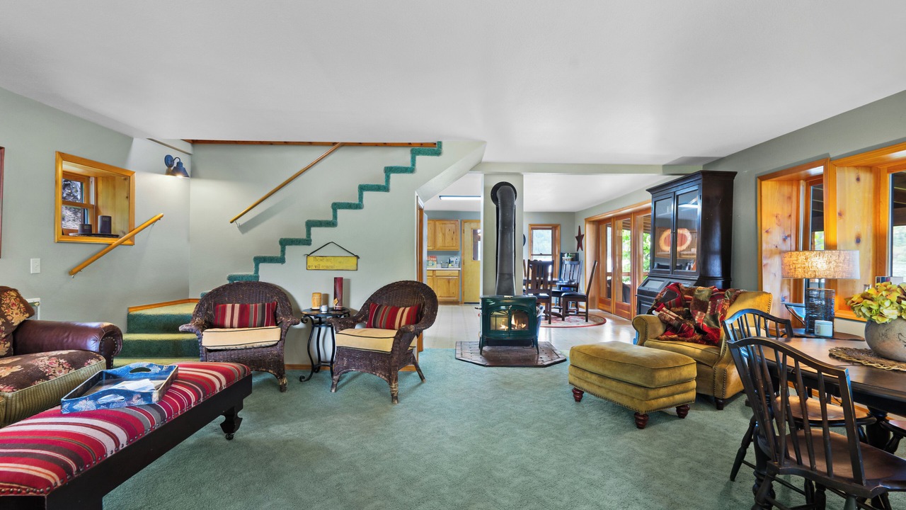 Photo of Livingroom in Harrison