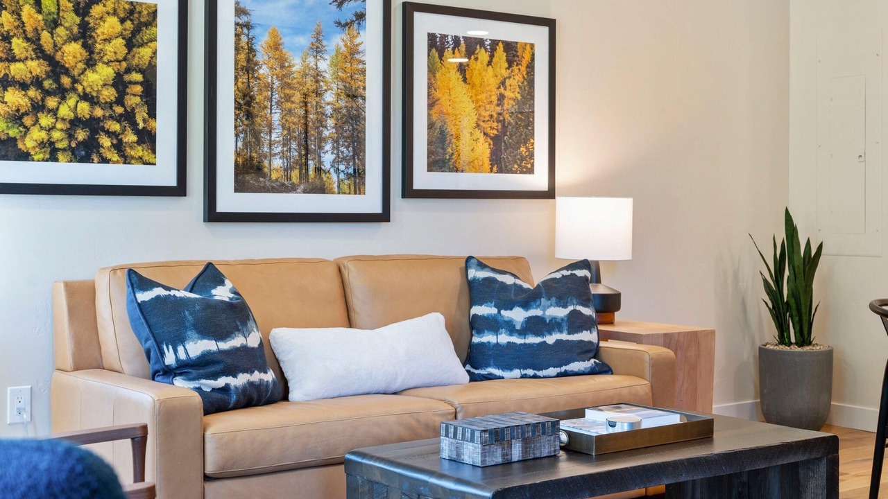 Photo of Livingroom in Tamarack Resort