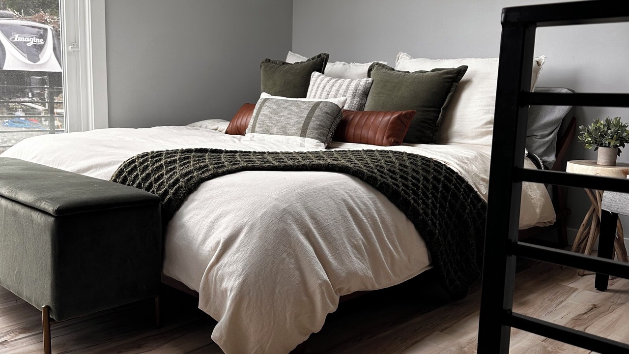 Photo of Bedroom in Edgewood