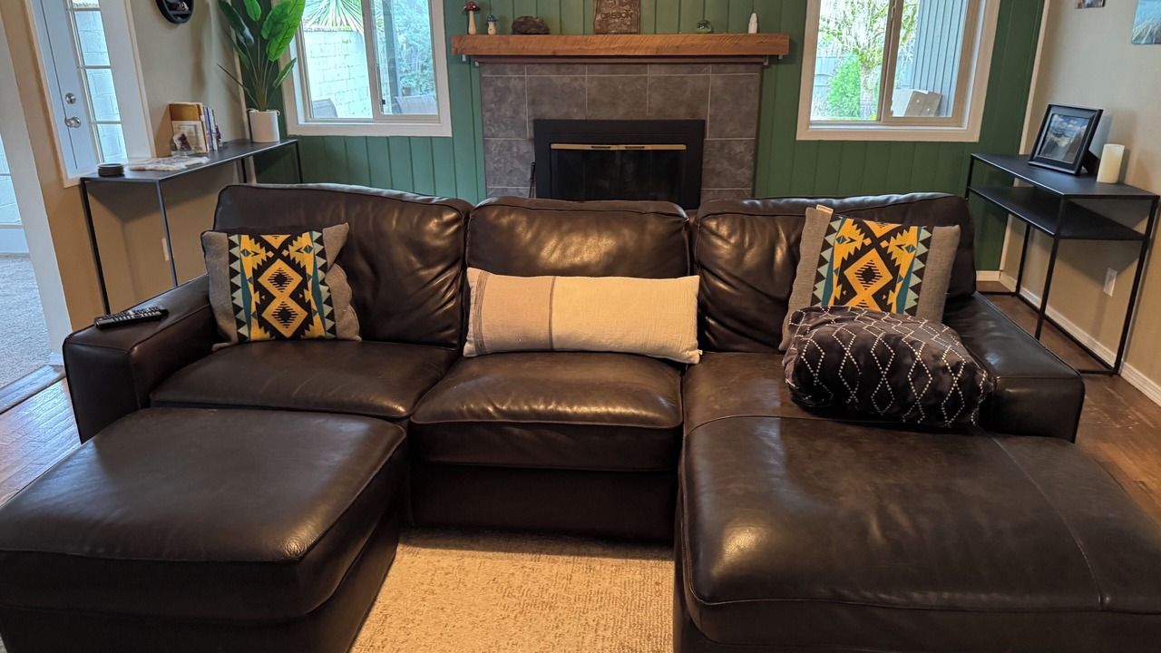 Photo of Livingroom in Oakridge
