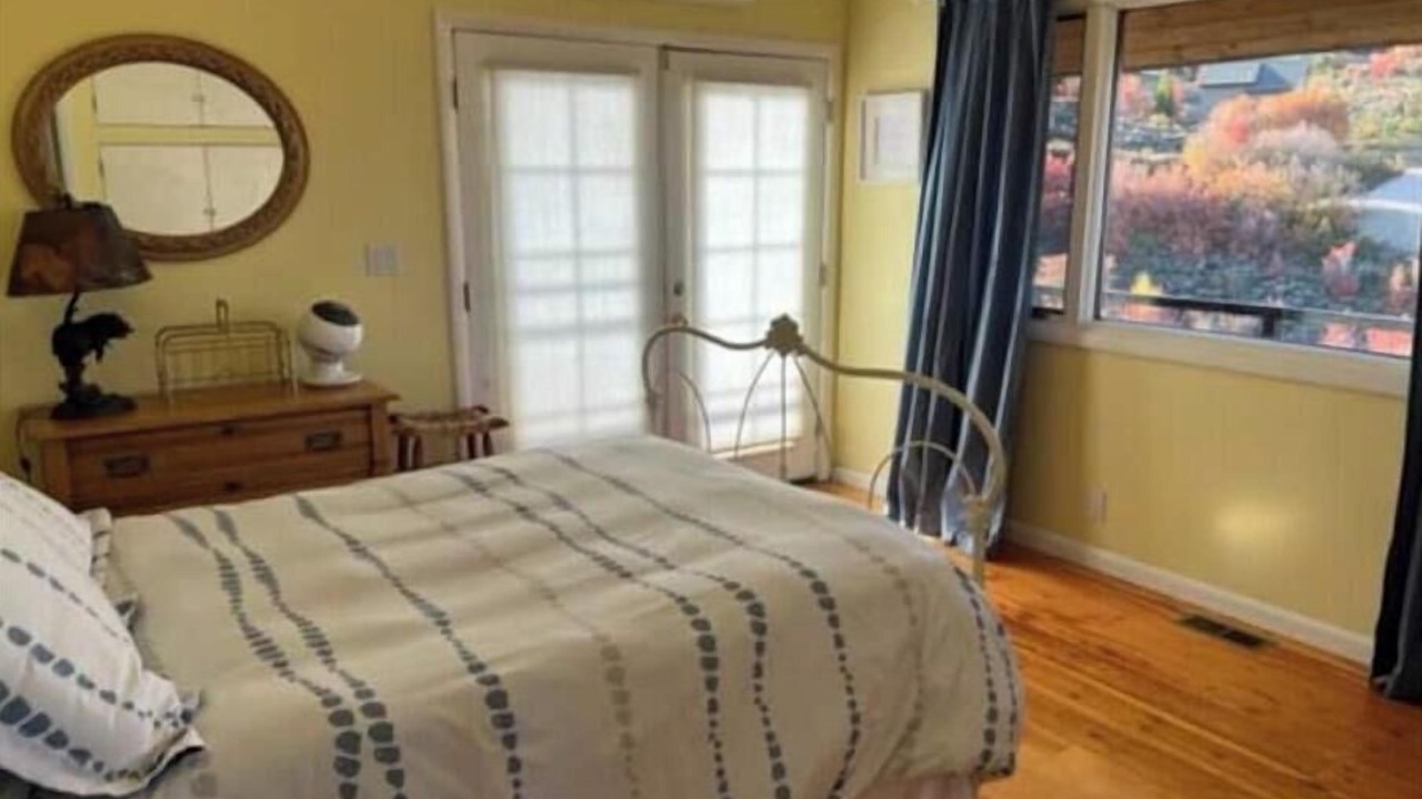 Photo of Bedroom in Garden City