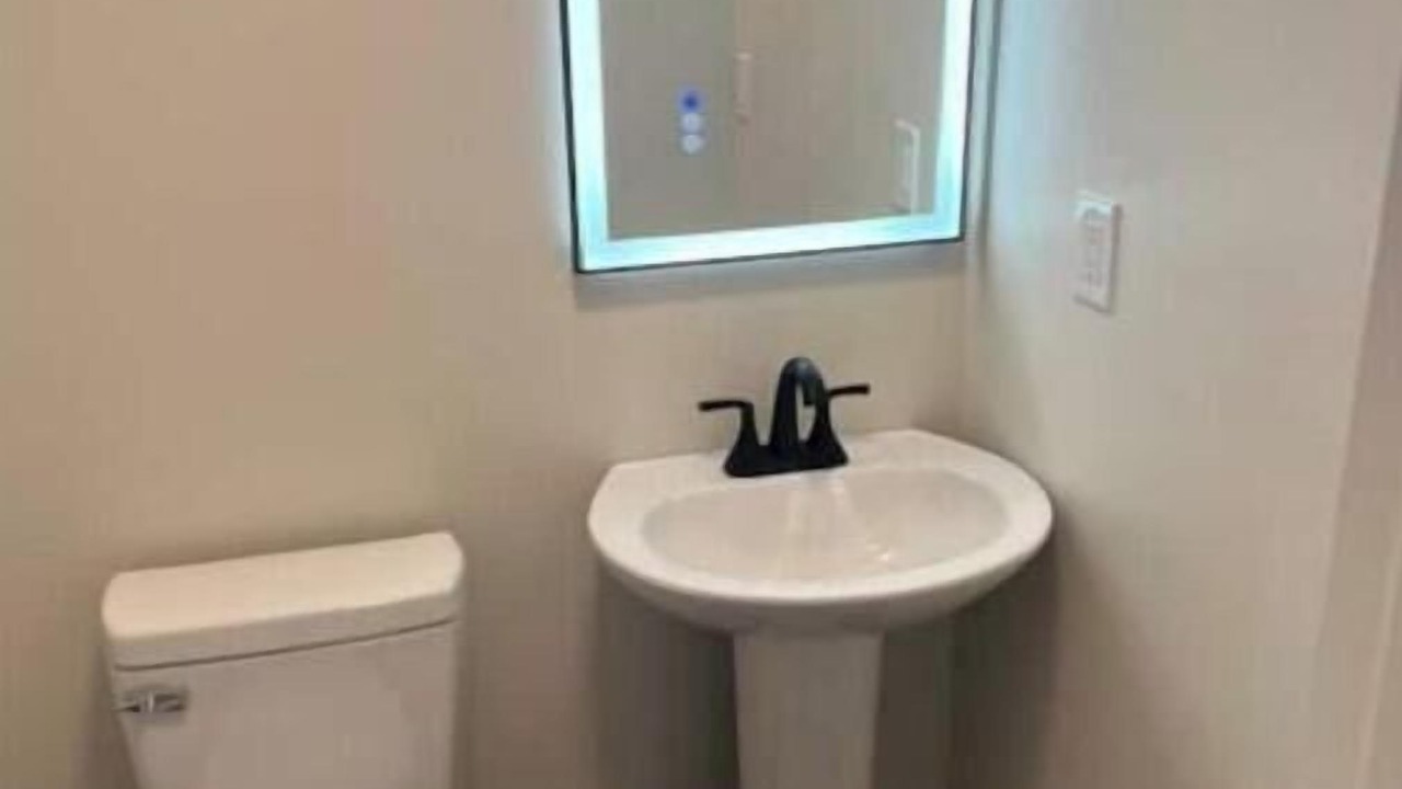 Photo of Bathroom in Garden City