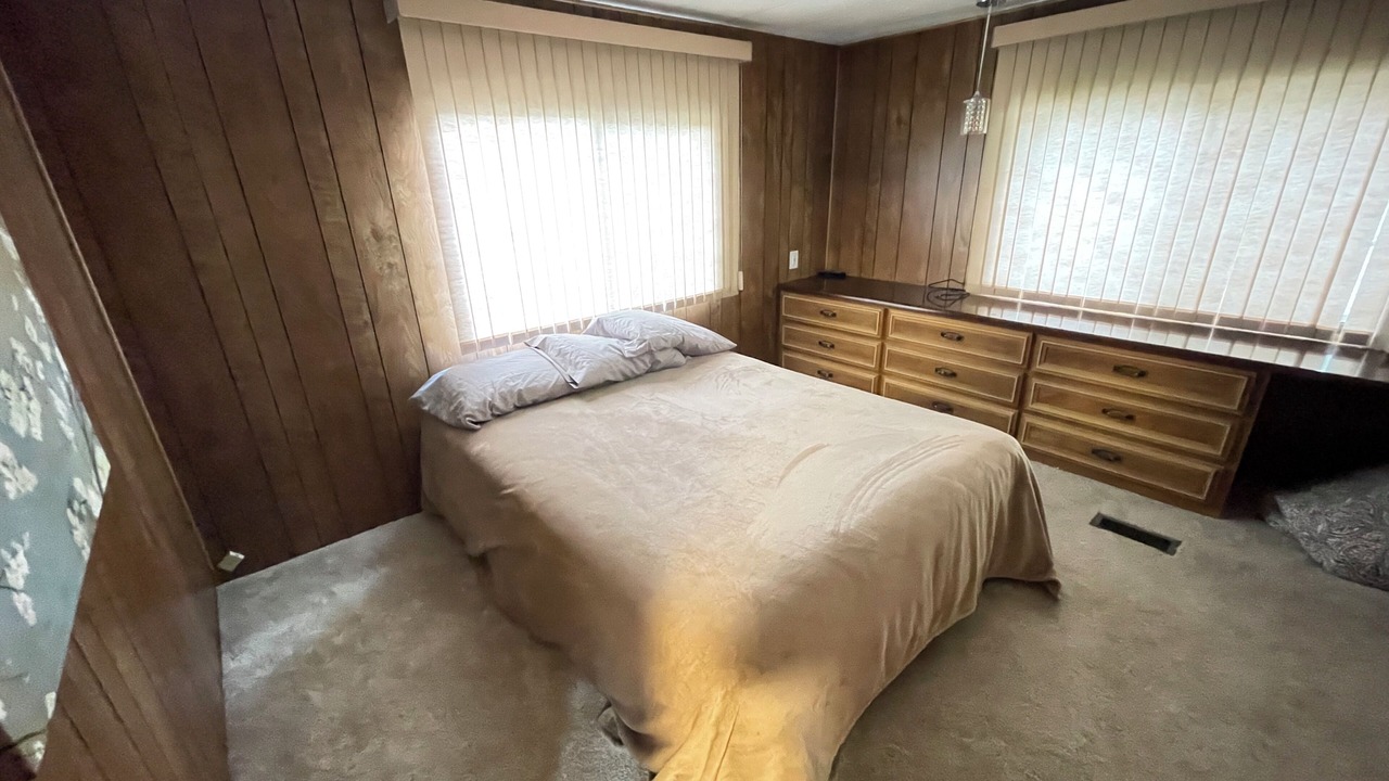 Photo of Bedroom in Spirit Lake