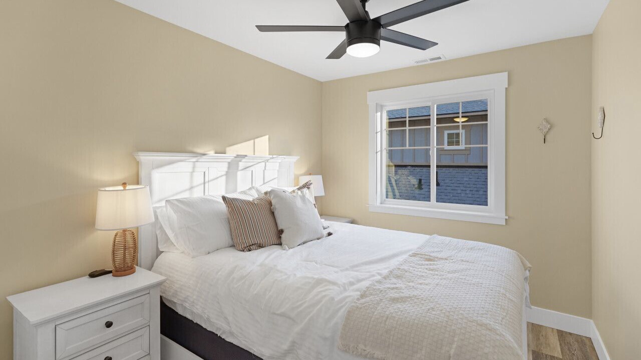 Photo of Bedroom in Oroville