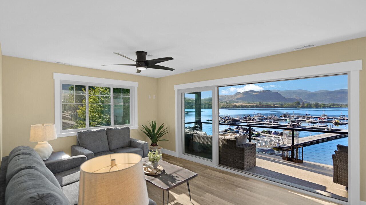 Photo of Livingroom in Oroville