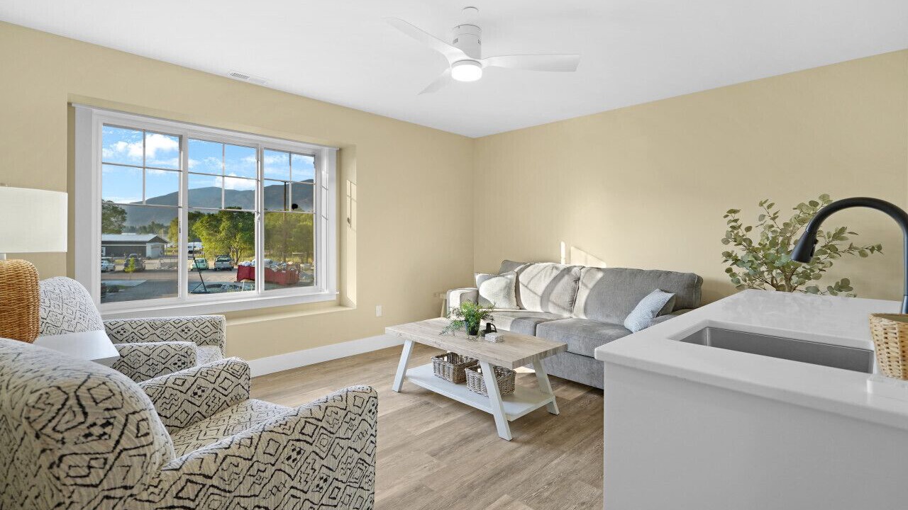 Photo of Livingroom in Oroville