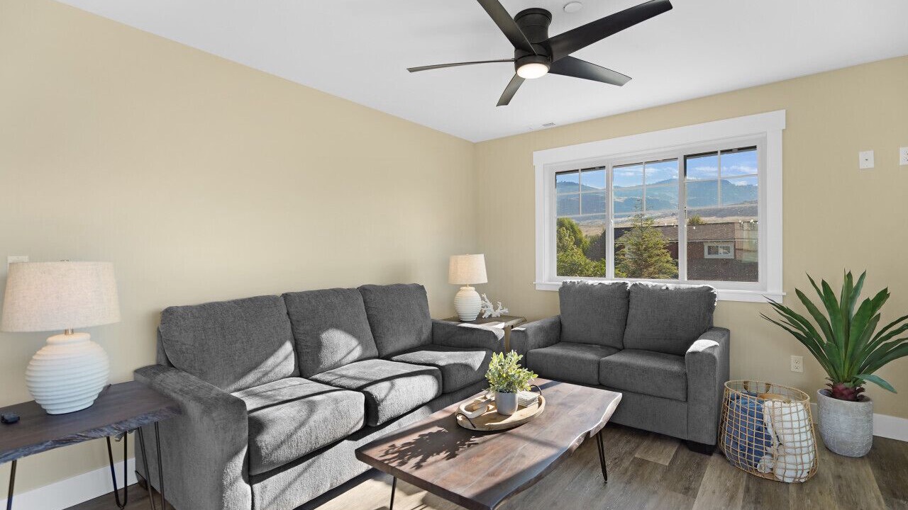 Photo of Livingroom in Oroville