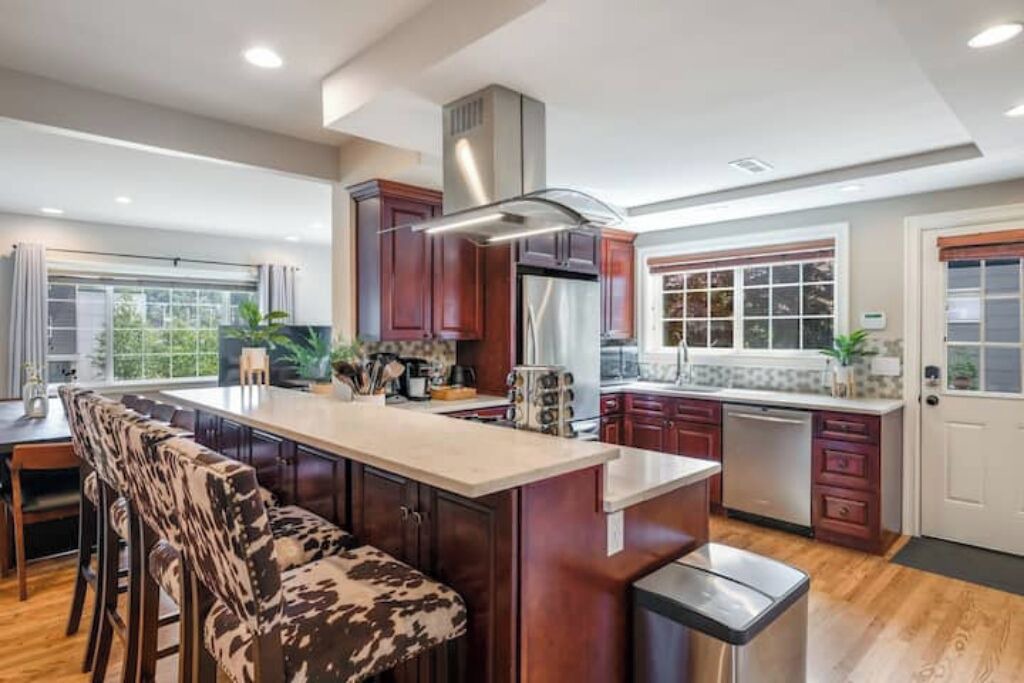 Photo of Kitchen in Southeast Magnolia
