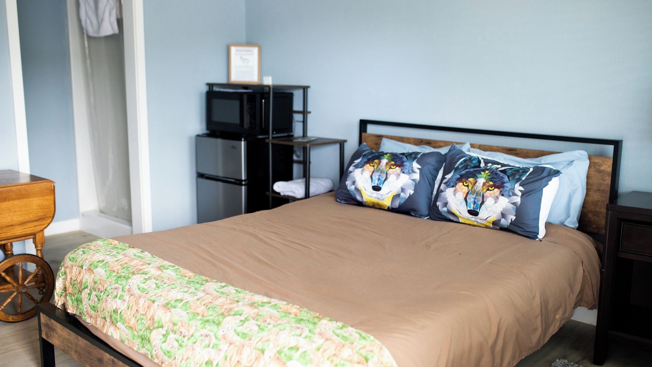 Photo of Bedroom in Roseburg