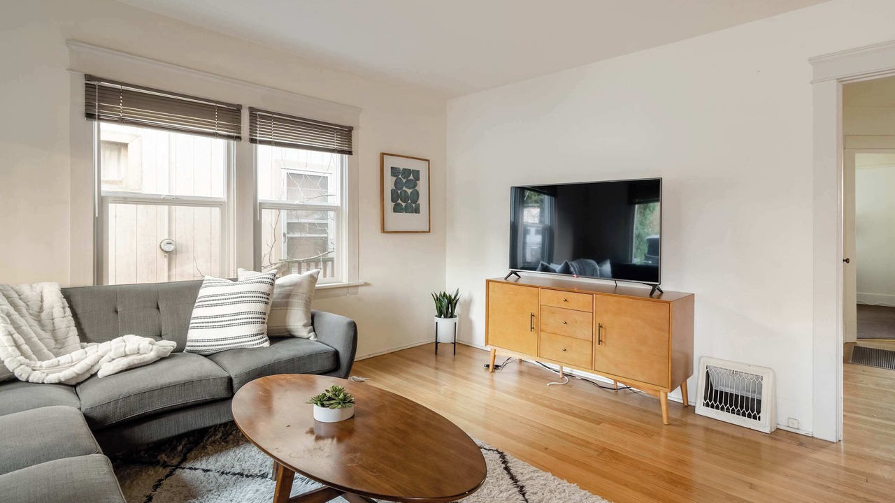 Photo of Livingroom in Belmont