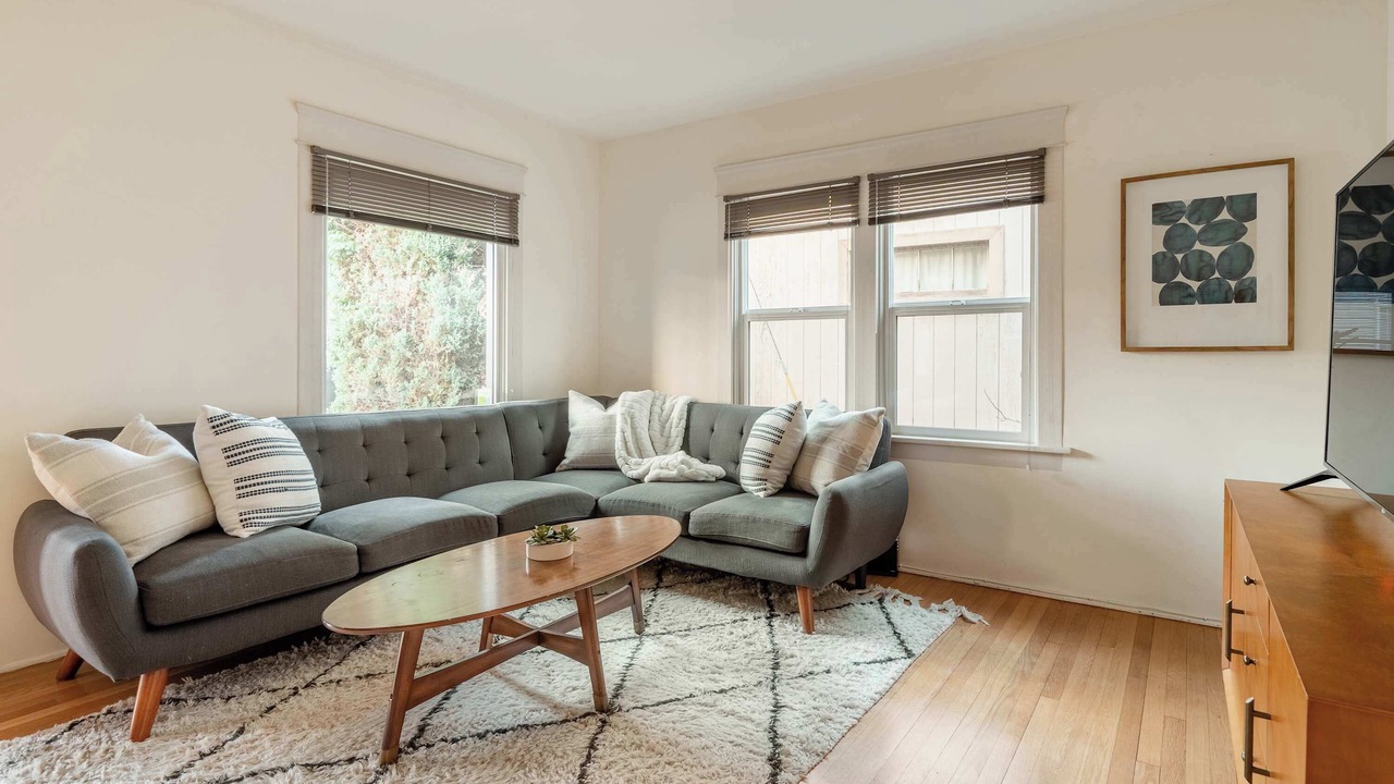 Photo of Livingroom in Belmont