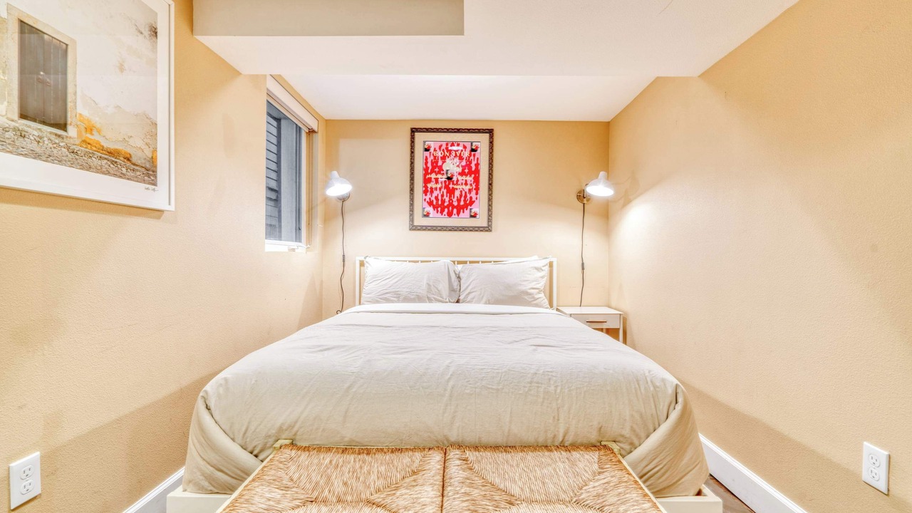 Photo of Bedroom in Goose Hollow