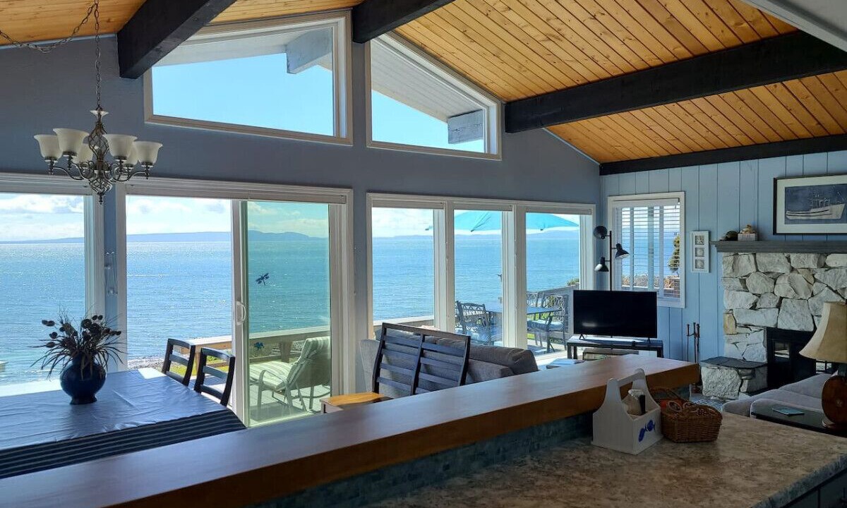 Photo of Livingroom in Point Roberts
