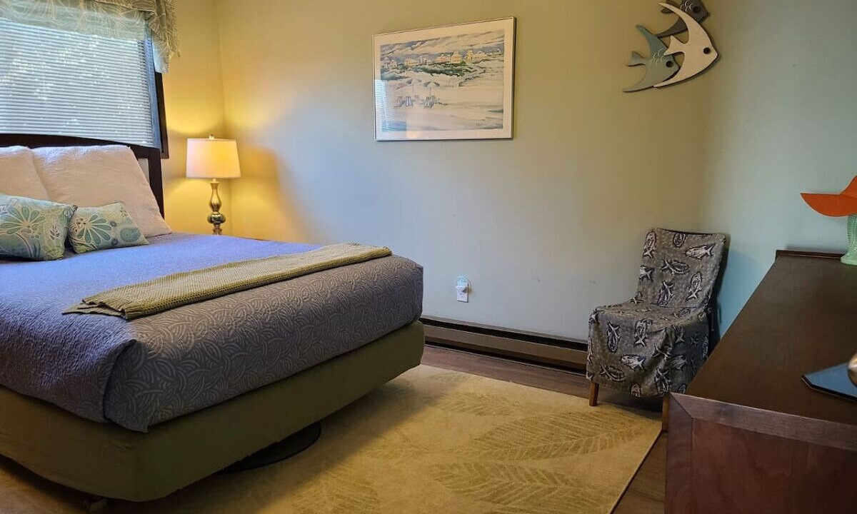 Photo of Bedroom in Point Roberts