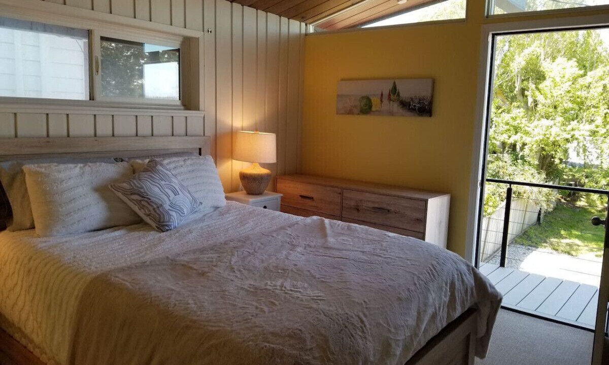 Photo of Bedroom in Point Roberts