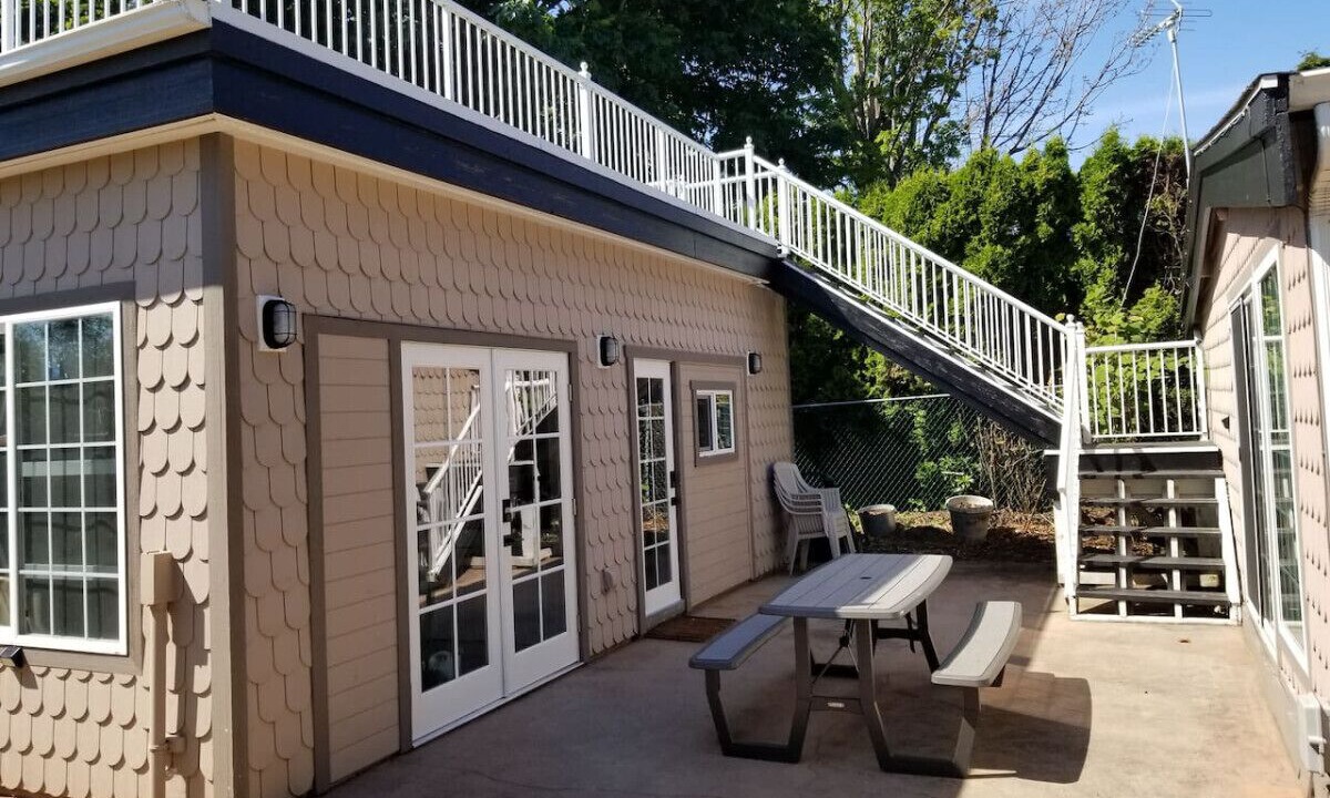 Photo of Patio Balcony in Point Roberts