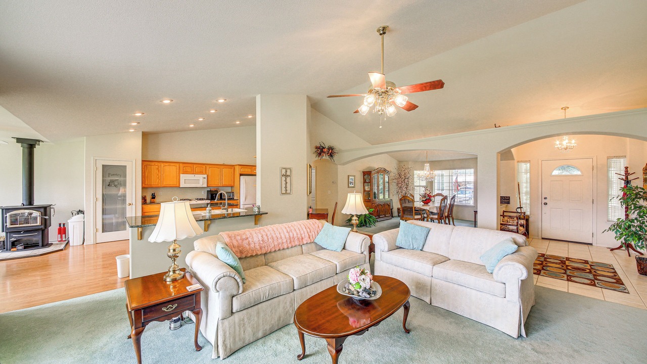 Photo of Livingroom in Boundary County