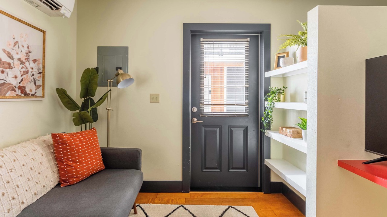 Photo of Livingroom in Belmont