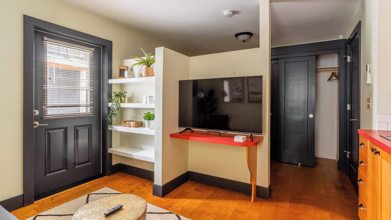 Photo of Livingroom in Belmont